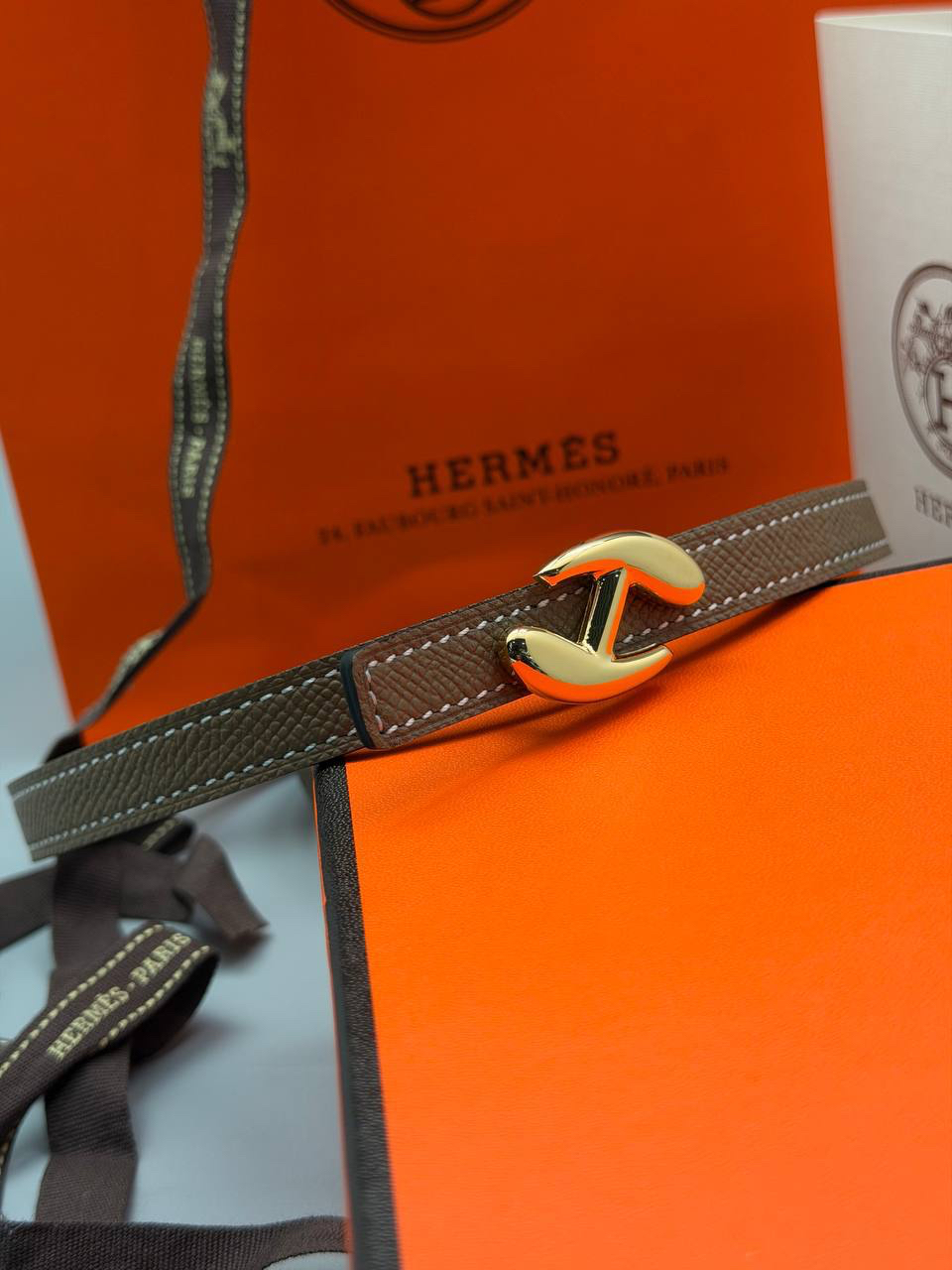 ЖЕНСКИЙ РЕМЕНЬ ДВУХСТОРОННИЙ HERMES детальное фото