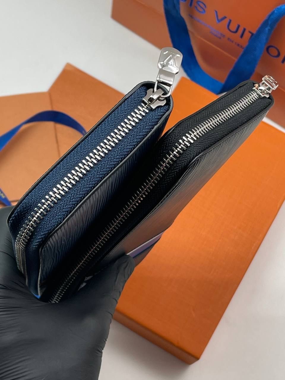МУЖСКОЙ ПОРТМОНЕ LOUIS VUITTON детальное фото