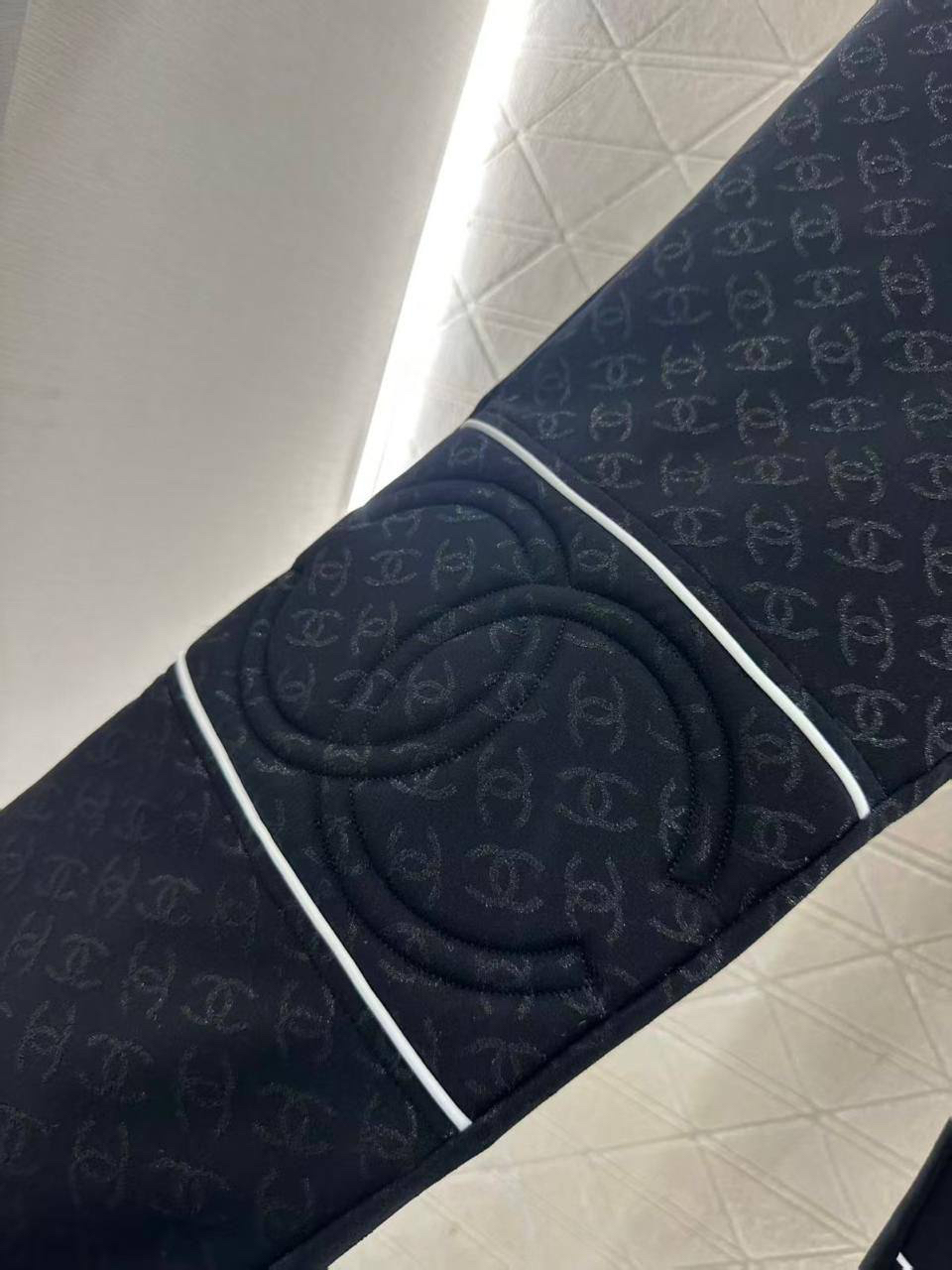 КОСТЮМ CHANEL детальное фото