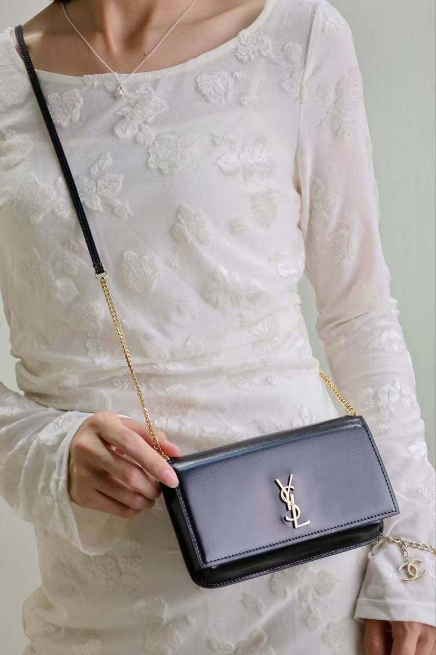 СУМКА SAINT LAURENT детальное фото