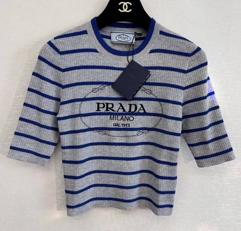 КОФТА PRADA фото