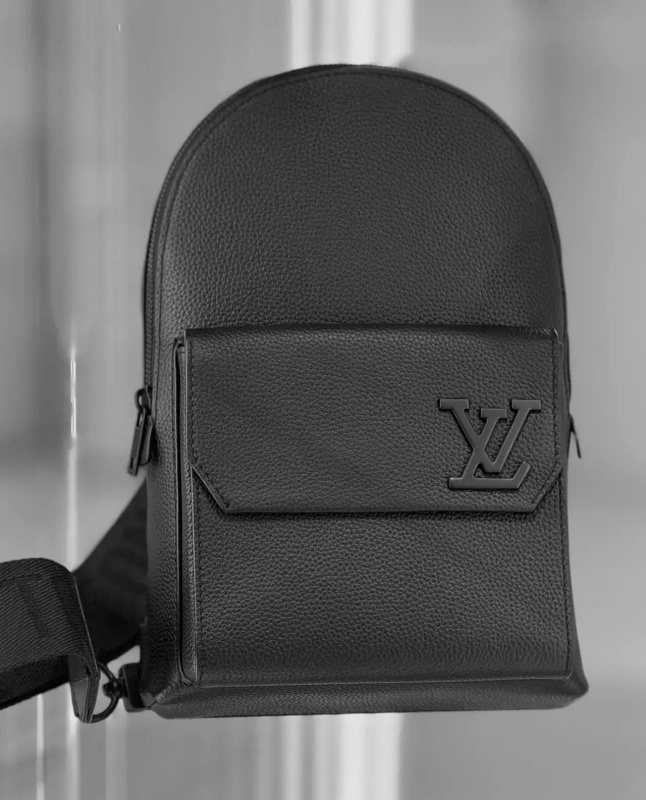МУЖСКАЯ СУМКА СЛИНГ LOUIS VUITTON фото