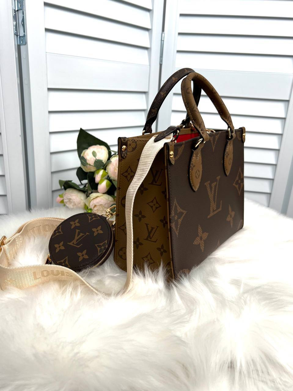 СУМКА LOUIS VUITTON детальное фото