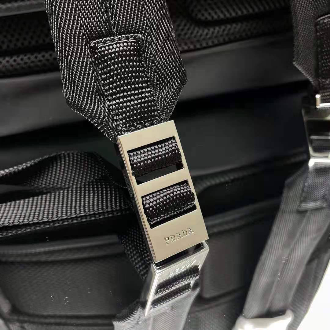 МУЖСКОЙ РЮКЗАК PRADA детальное фото