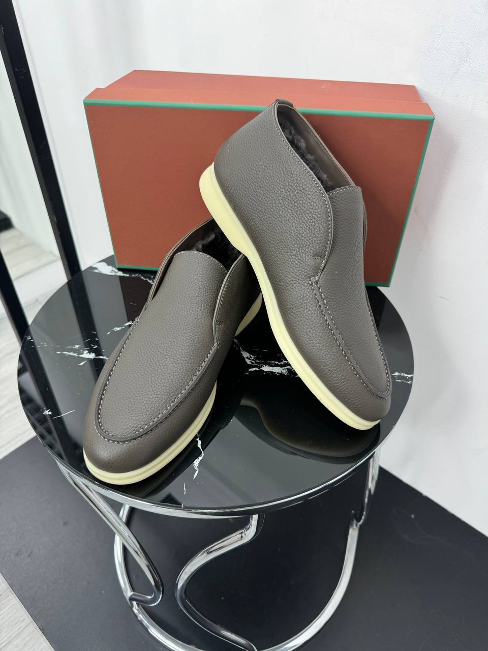 МУЖСКИЕ ЛОФЕРЫ LORO PIANA детальное фото