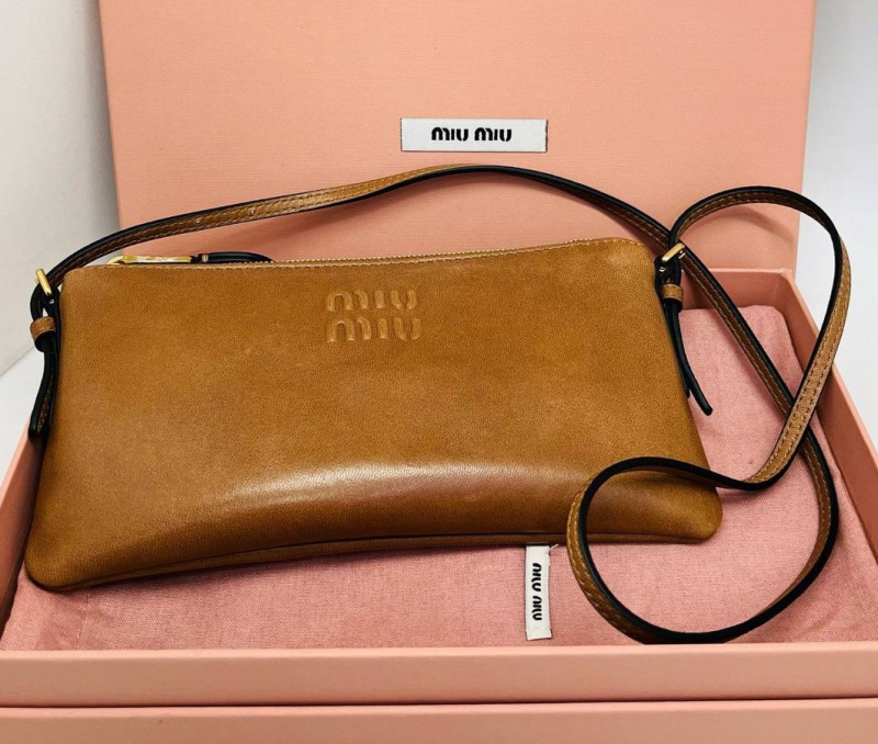 СУМКА MIU MIU фото