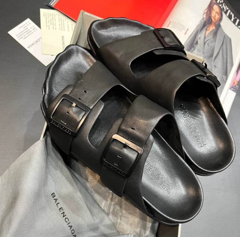 ШЛЕПКИ BALENCIAGA фото