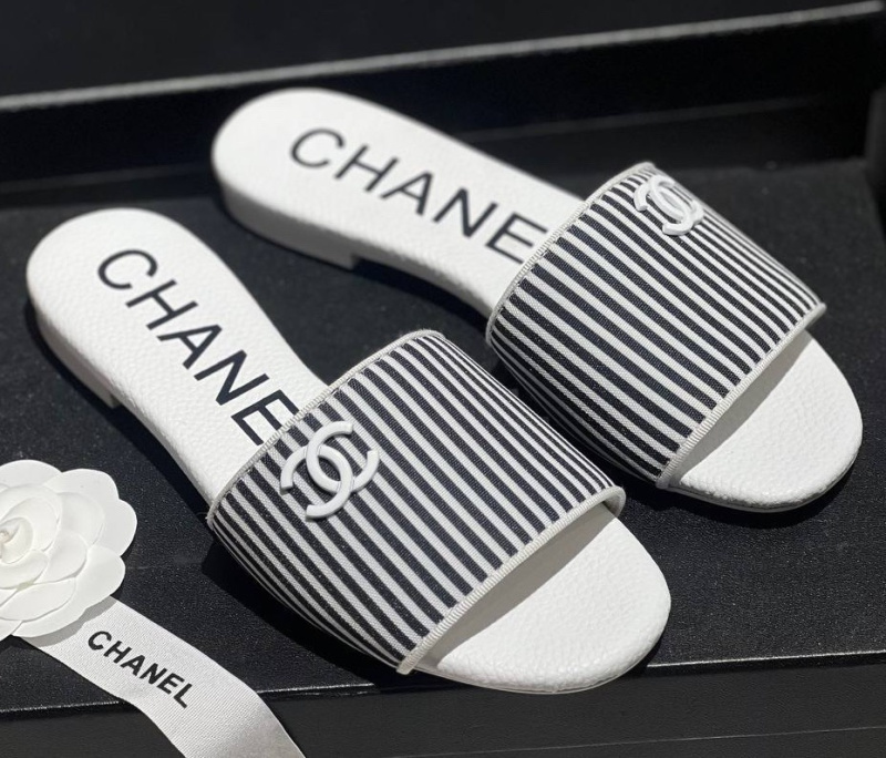 ШЛЕПКИ CHANEL фото