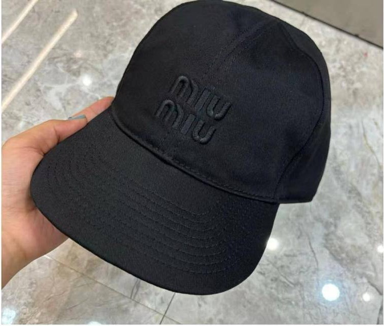 КЕПКА MIU MIU фото