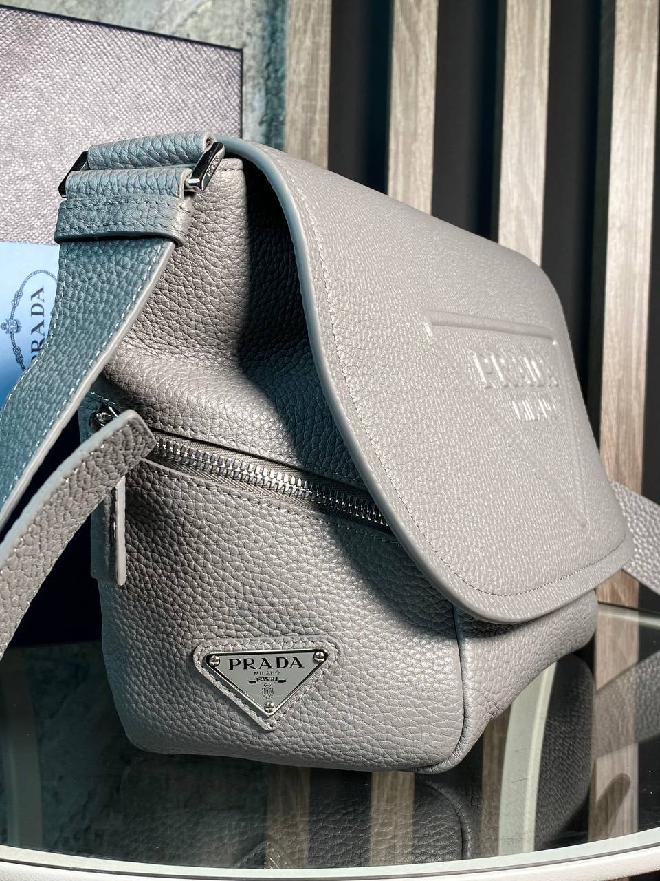 МУЖСКАЯ СУМКА МЕССЕНДЖЕР PRADA детальное фото