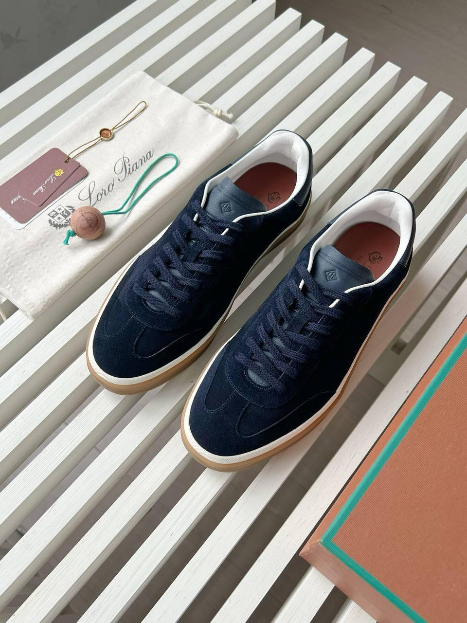 МУЖСКИЕ КЕДЫ LORO PIANA детальное фото