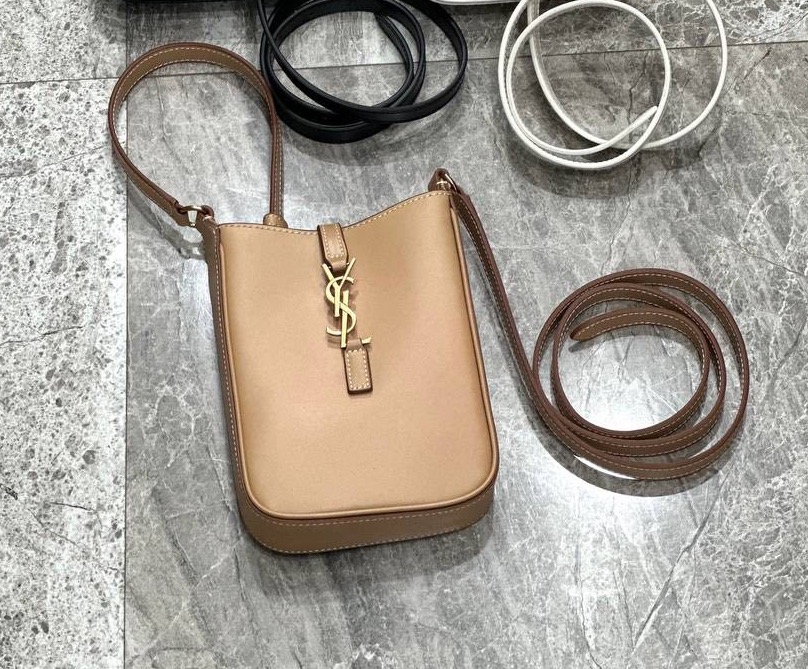 СУМКА SAINT LAURENT детальное фото