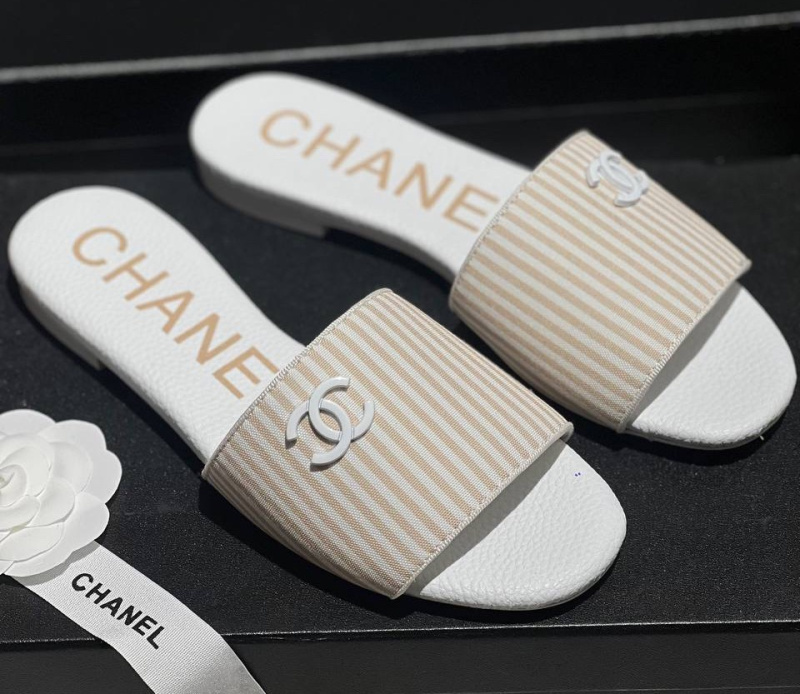 ШЛЕПКИ CHANEL фото