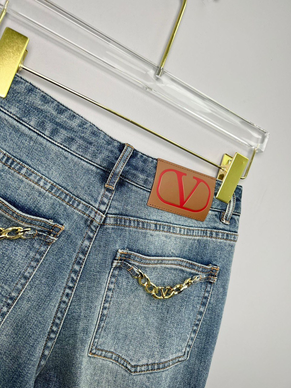 ДЖИНСЫ VALENTINO детальное фото