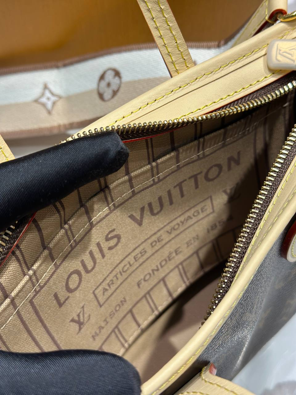 СУМКА LOUIS VUITTON PREMIUM детальное фото