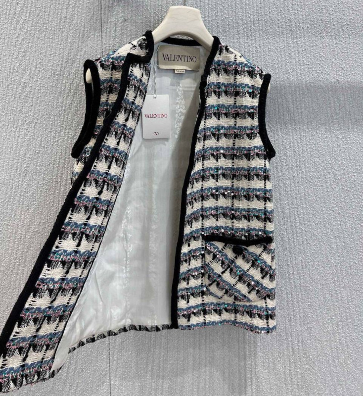 ЖИЛЕТ VALENTINO фото
