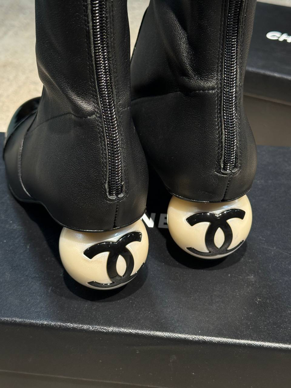 САПОГИ CHANEL детальное фото