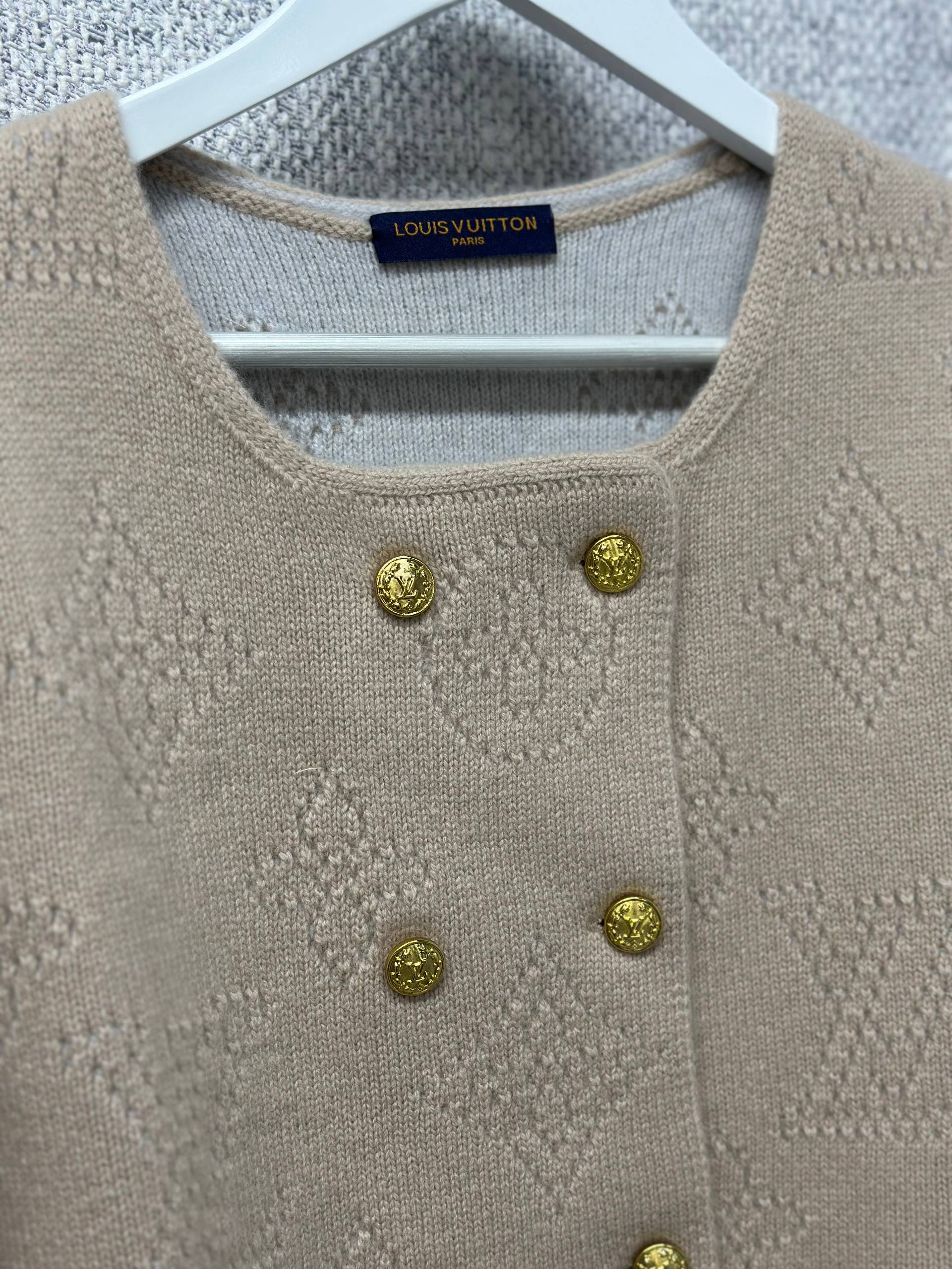 КОСТЮМ LOUIS VUITTON детальное фото