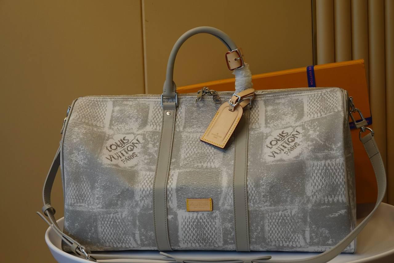 ДОРОЖНАЯ СУМКА LOUIS VUITTON детальное фото