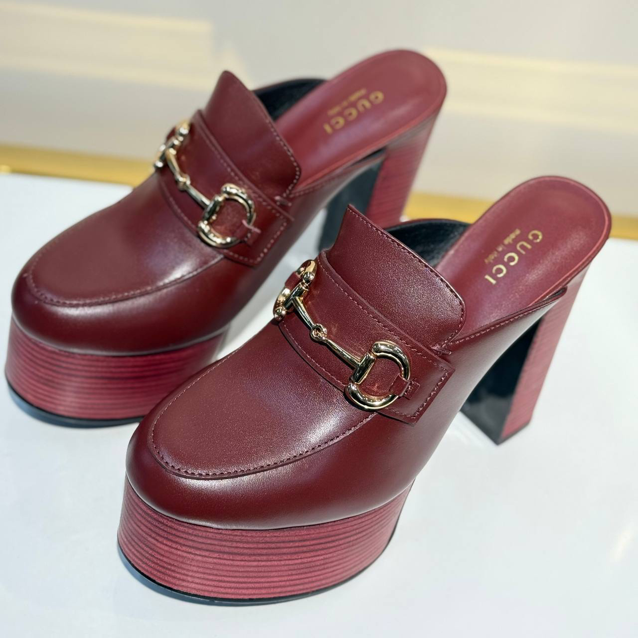 САБО GUCCI детальное фото