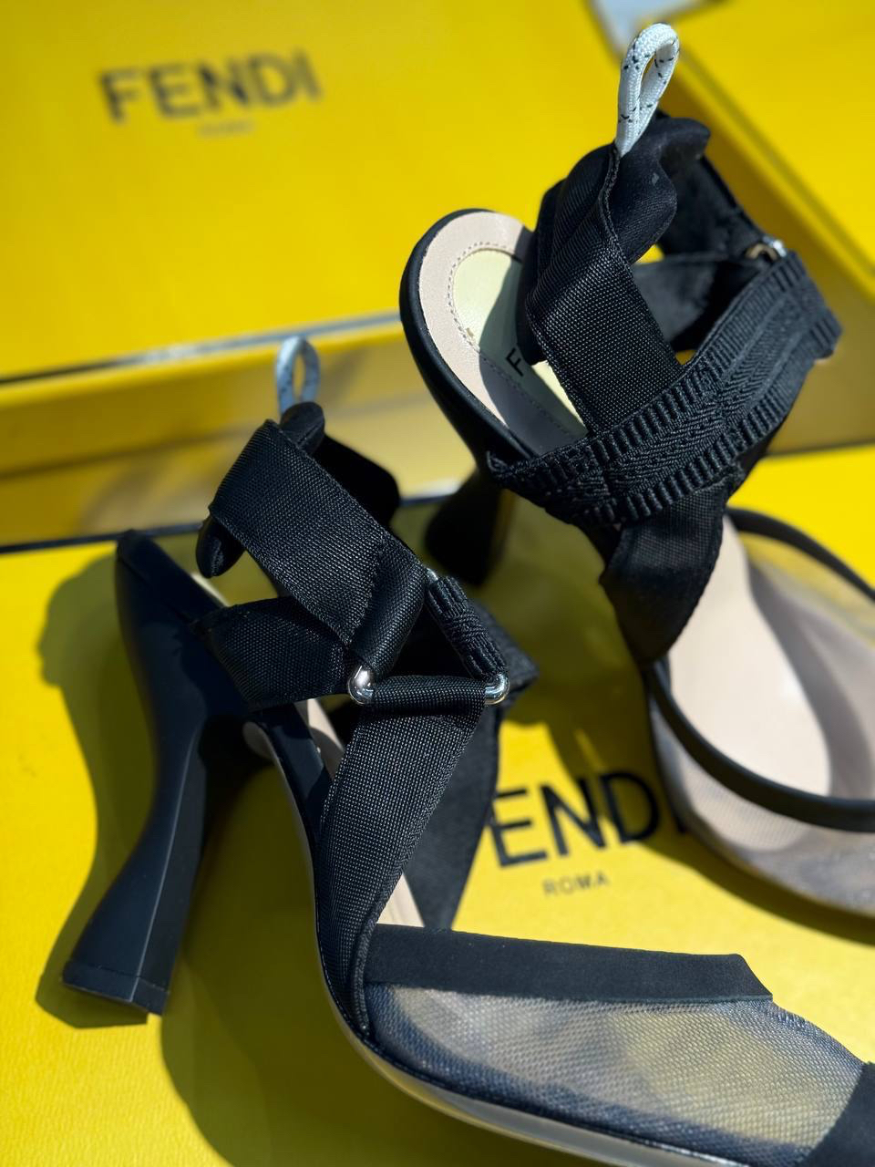 ТУФЛИ FENDI детальное фото