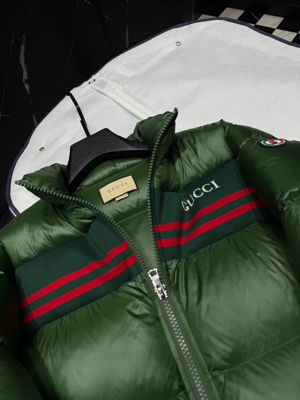 МУЖСКОЙ ПУХОВИК GUCCI детальное фото