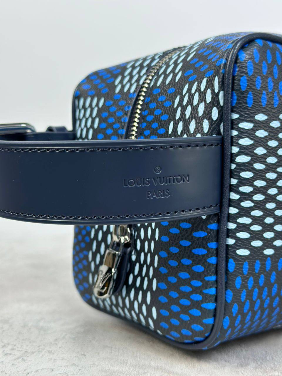МУЖСКОЙ НЕСЕССЕР КОСМЕТИЧКА LOUIS VUITTON детальное фото
