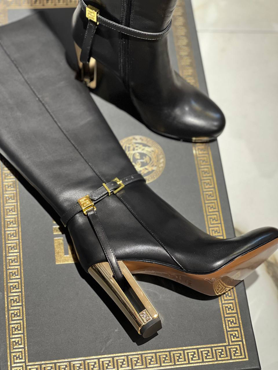 САПОГИ FENDI детальное фото