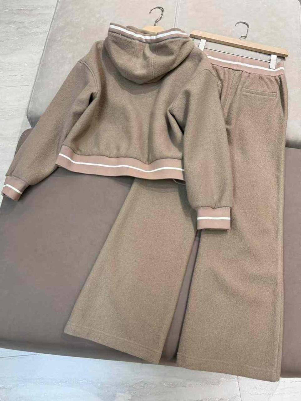 КОСТЮМ BRUNELLO CUCINELLI детальное фото