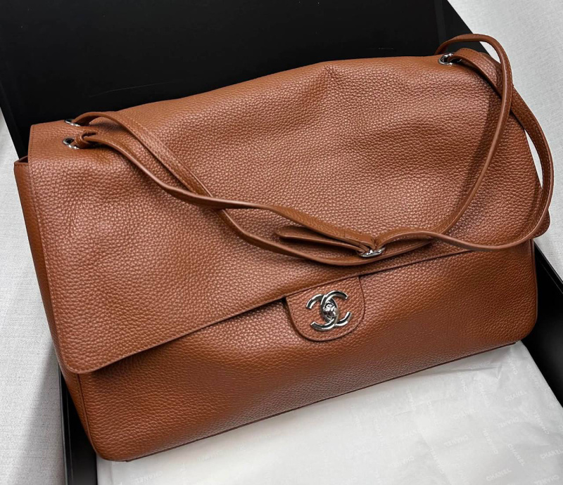 СУМКА CHANEL MAXI FLAP фото