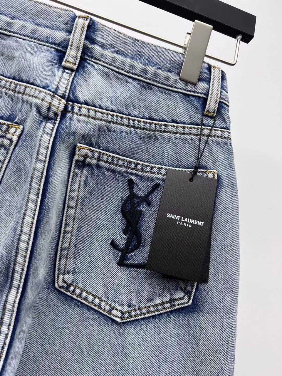 ДЖИНСЫ SAINT LAURENT детальное фото