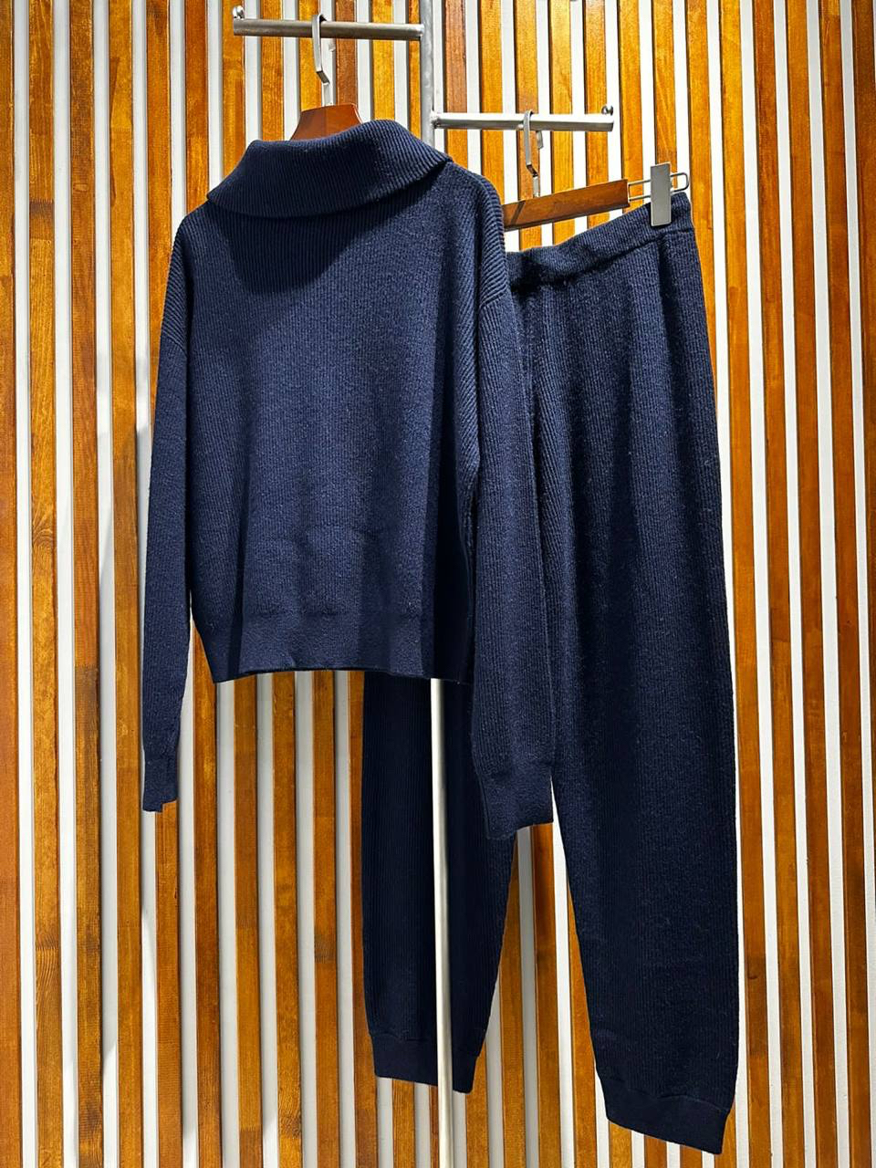 КОСТЮМ BRUNELLO CUCINELLI детальное фото