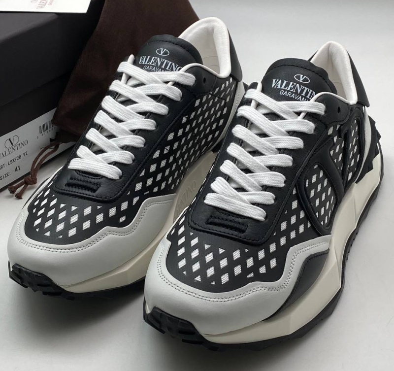 МУЖСКИЕ КРОССОВКИ VALENTINO фото
