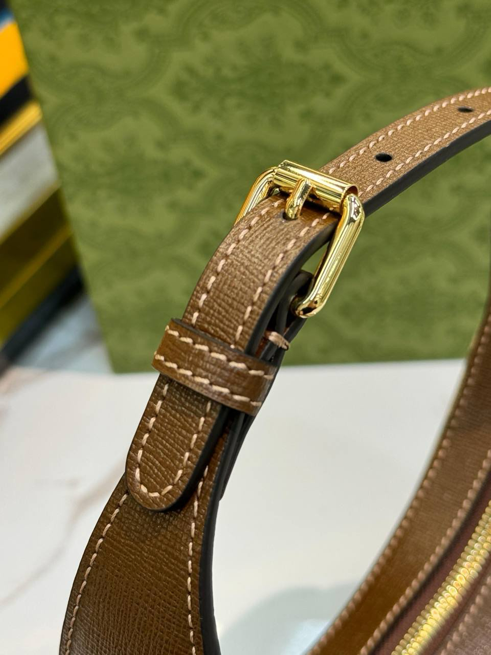 СУМКА GUCCI HALF-MOON детальное фото