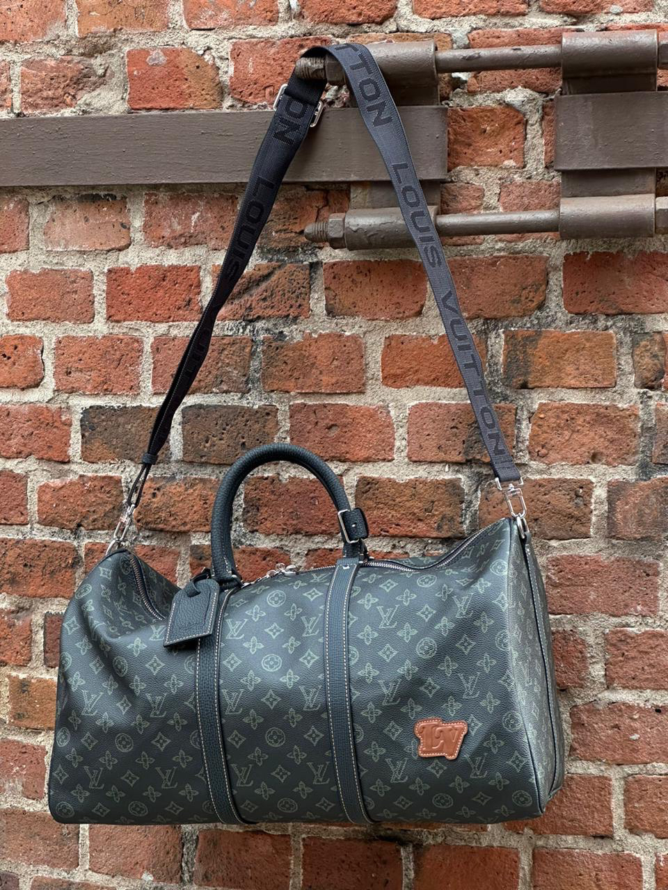 ДОРОЖНАЯ СУМКА LOUIS VUITTON детальное фото