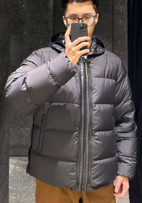 МУЖСКАЯ КУРТКА MONCLER фото