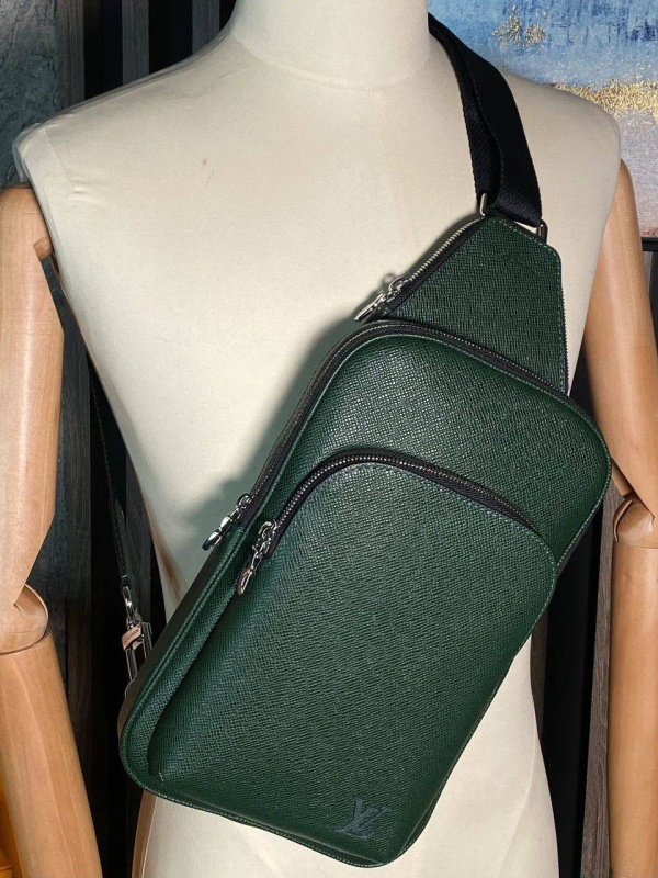 МУЖСКАЯ СУМКА СЛИНГ LOUIS VUITTON фото