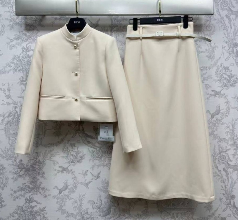 КОСТЮМ CHRISTIAN DIOR фото