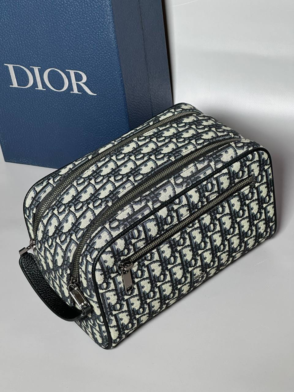 МУЖСКОЙ НЕСЕССЕР КОСМЕТИЧКА CHRISTIAN DIOR детальное фото