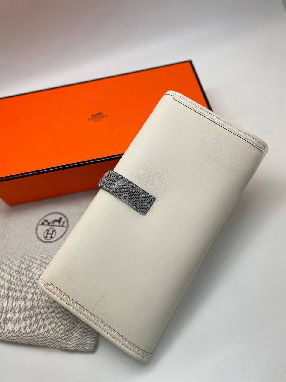КЛАТЧ HERMES детальное фото