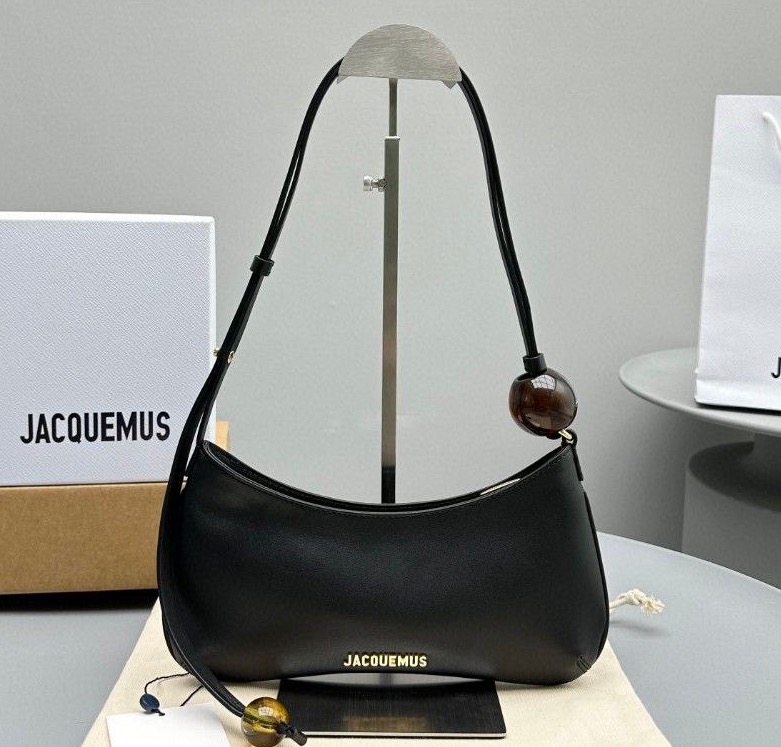 СУМКА JACQUEMUS фото