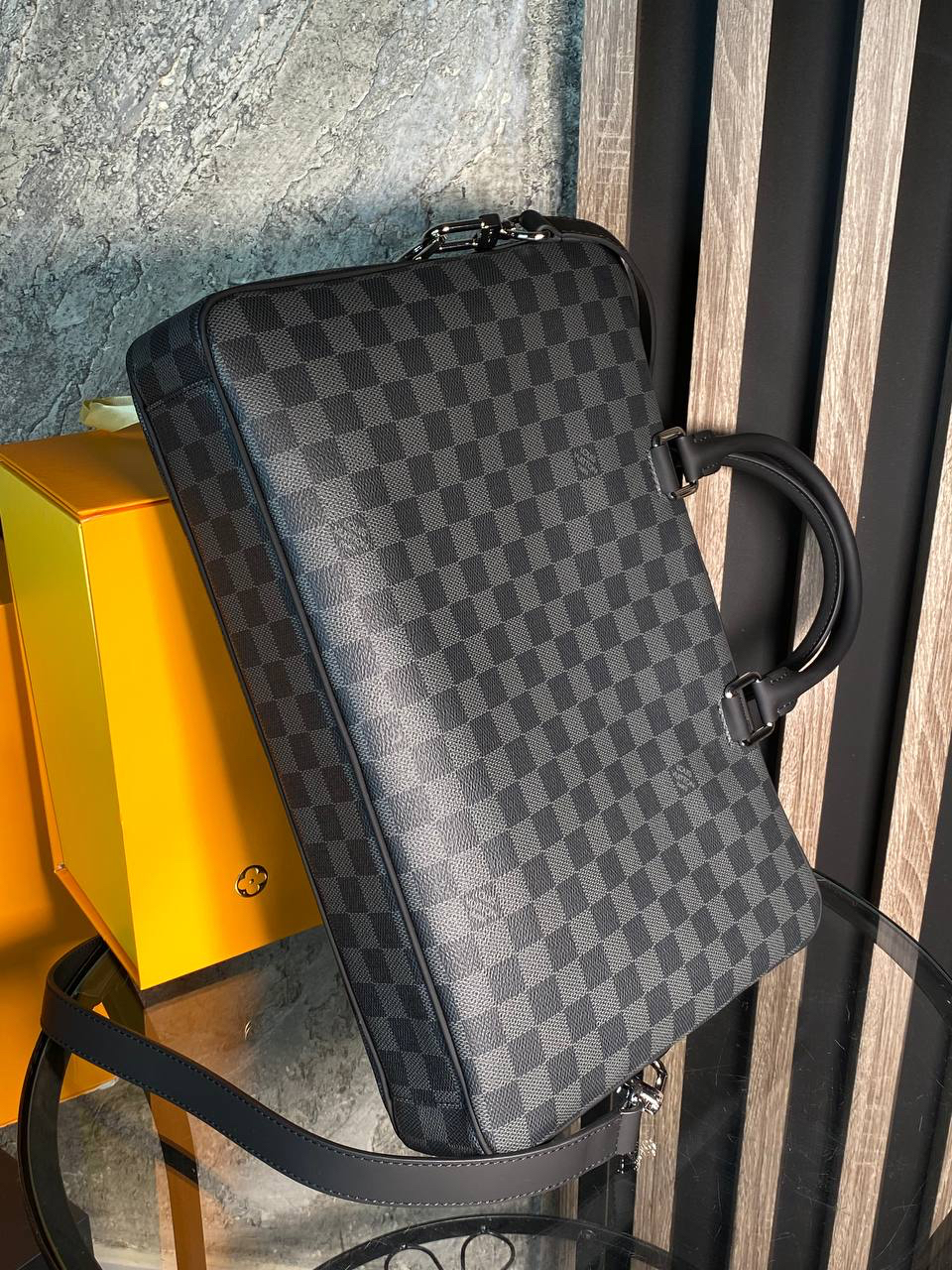 МУЖСКОЙ ПОРТФЕЛЬ LOUIS VUITTON детальное фото