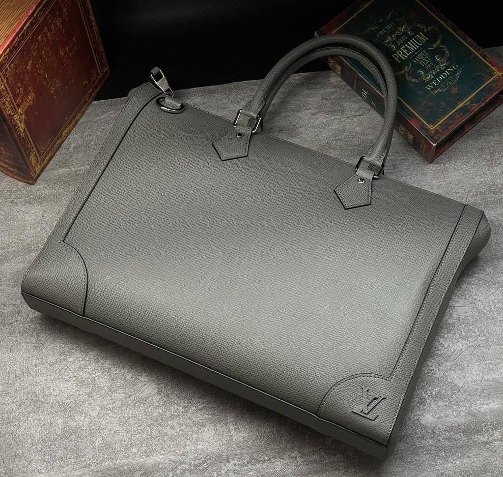 МУЖСКОЙ ПОРТФЕЛЬ LOUIS VUITTON детальное фото