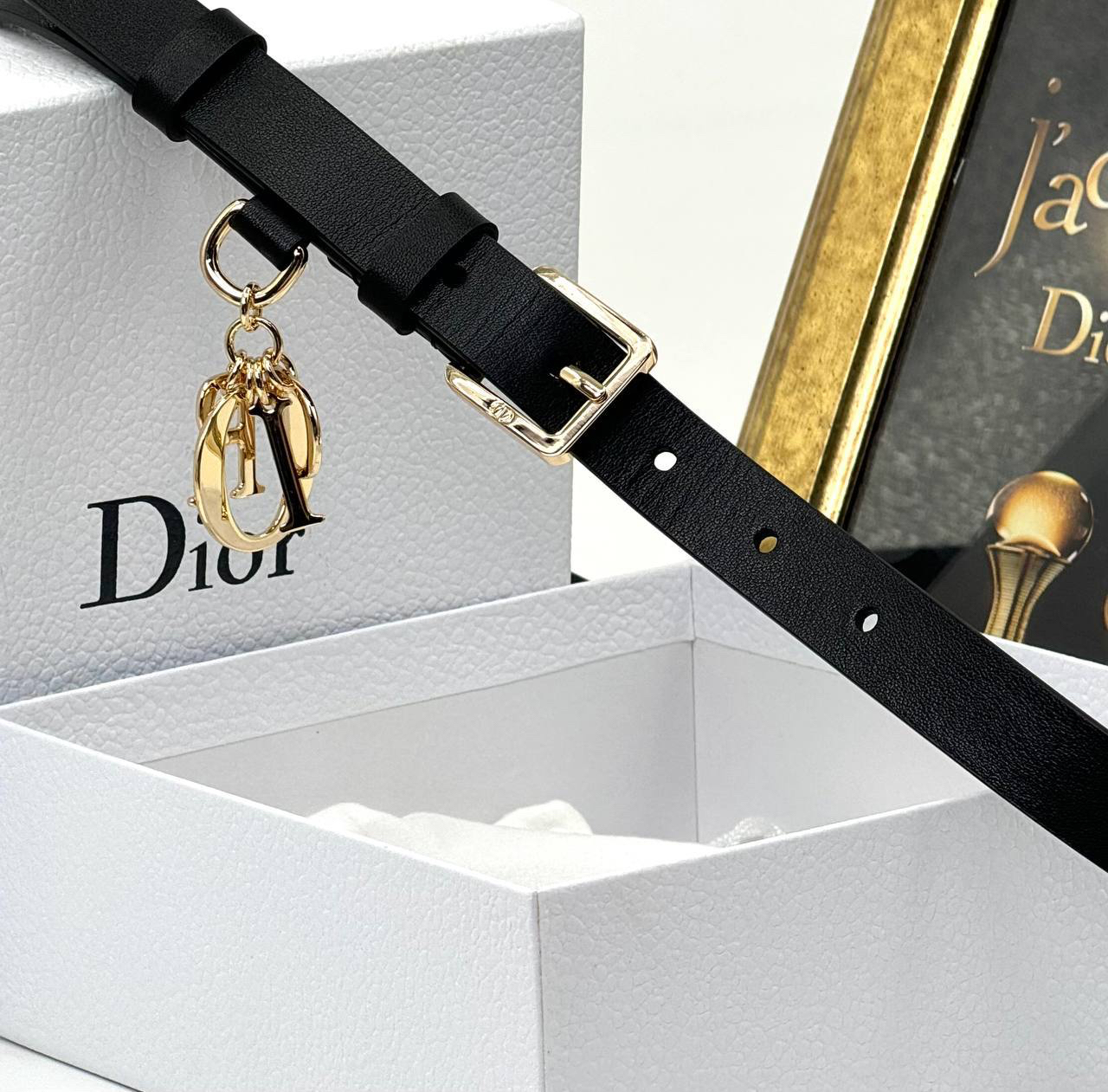 ЖЕНСКИЙ РЕМЕНЬ CHRISTIAN DIOR детальное фото