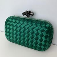 КЛАТЧ BOTTEGA VENETA KNOT фото