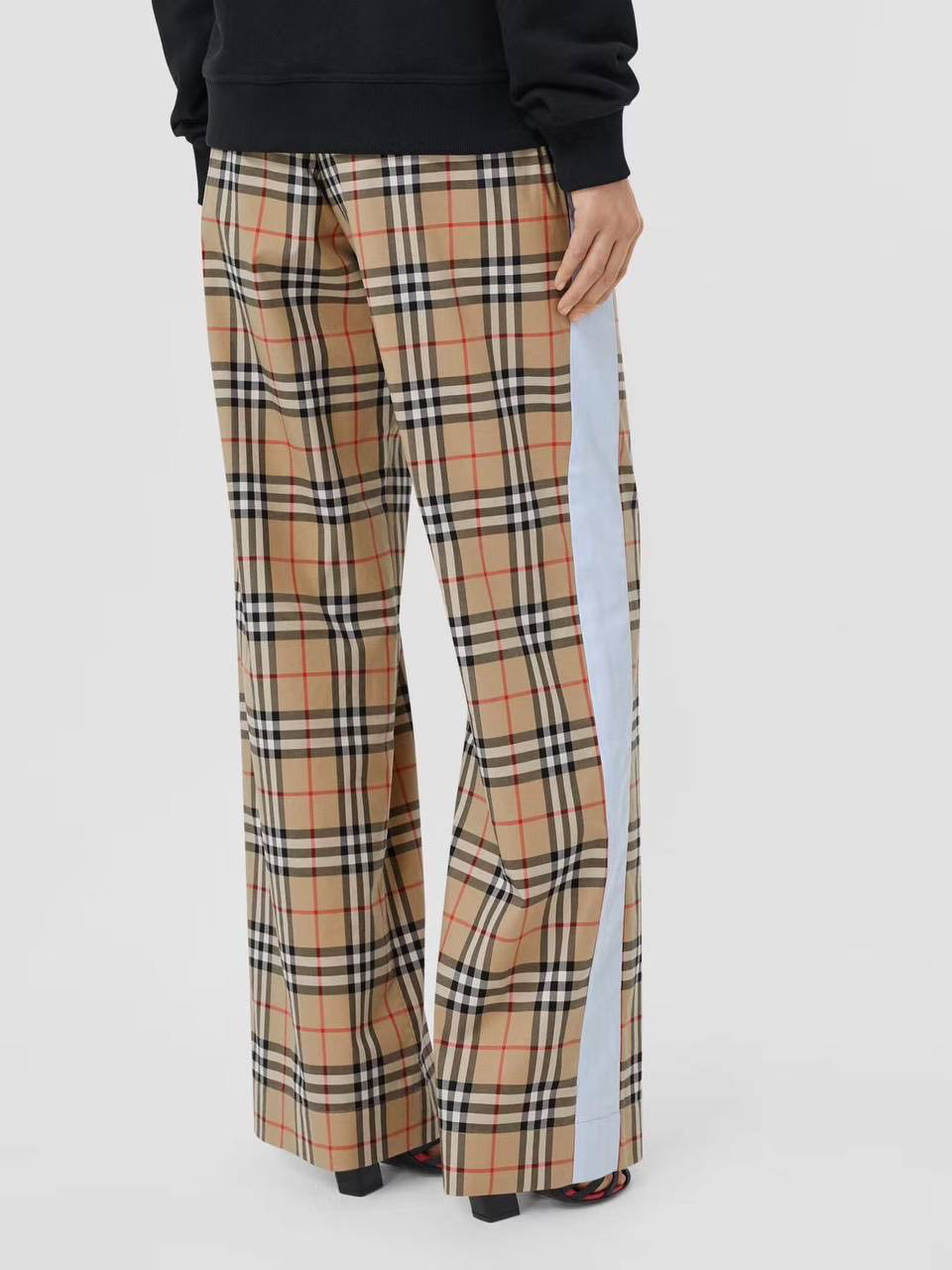 БРЮКИ BURBERRY детальное фото