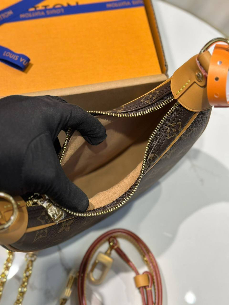 СУМКА LOUIS VUITTON детальное фото