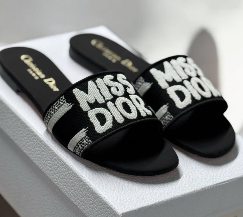 ШЛЕПКИ CHRISTIAN DIOR фото