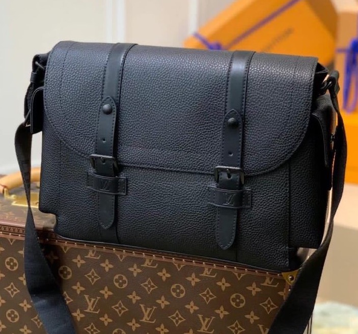 МУЖСКАЯ СУМКА МЕССЕНДЖЕР LOUIS VUITTON фото