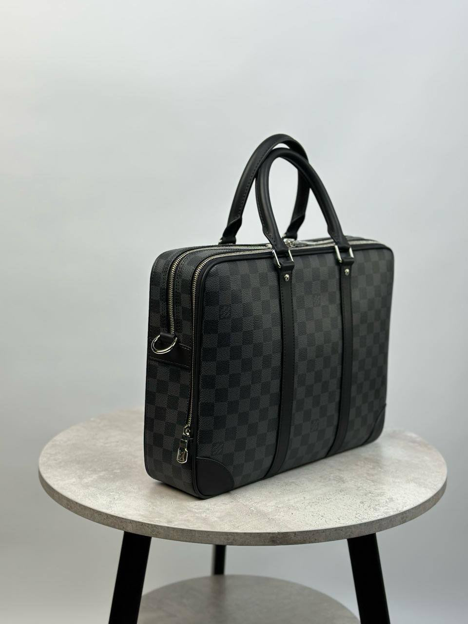 МУЖСКОЙ ПОРТФЕЛЬ LOUIS VUITTON детальное фото